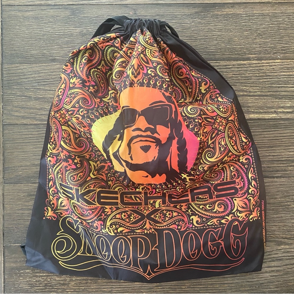 Snoop Dog Skechers Backpack Drawstring Lightweight 100% Poly Black Multi Color